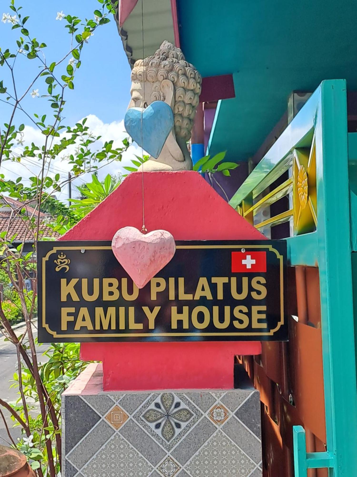 Villa Kubu Pilatus - Family House Lombok Tjakranegara Exterior foto